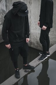 ナスティヤ MUSTANG